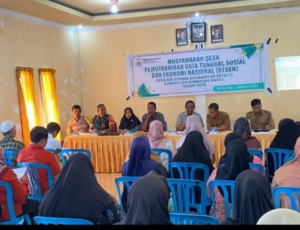 Dukung Program Pemerintah, Babinsa Air Suning Aktif dalam MUSDES Pemutakhiran DTSEN 2025