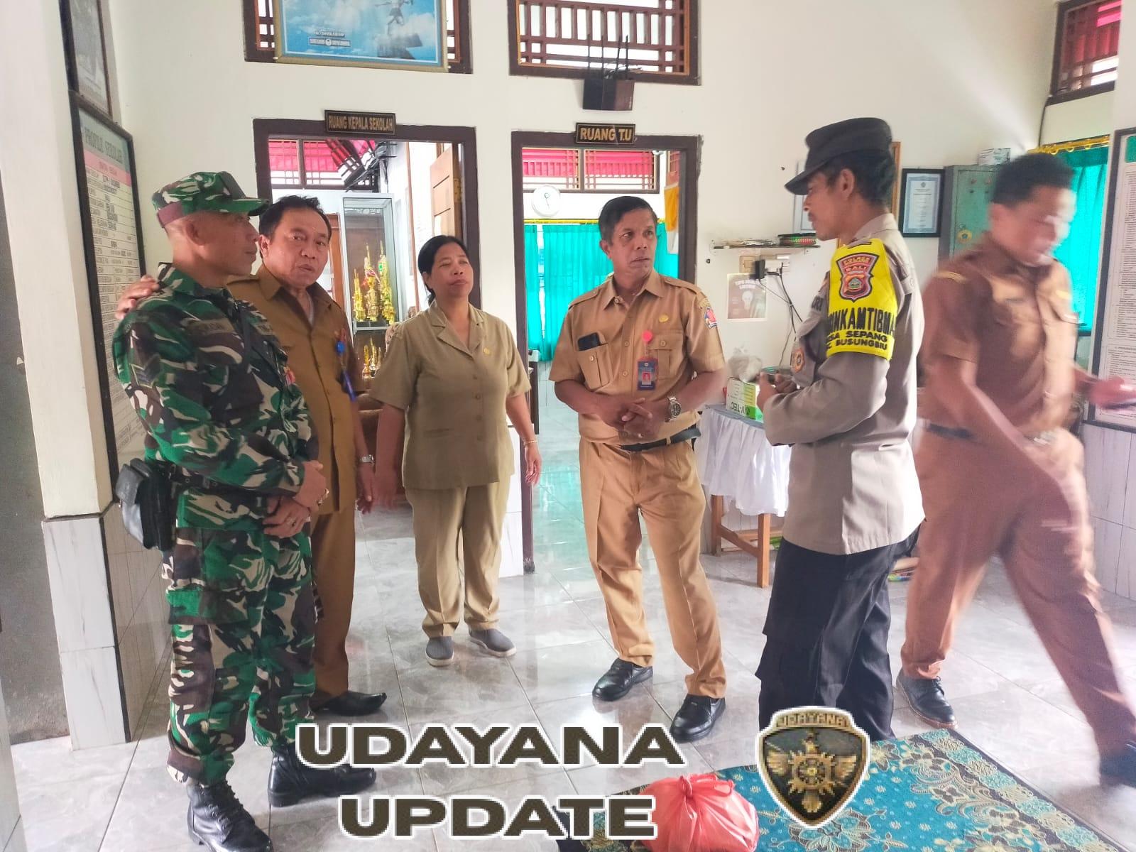 Tanamkan Disiplin, Babinsa Sepang dan Bhabinkamtibmas Latih PBB Siswa SMPN 3 Busungbiu