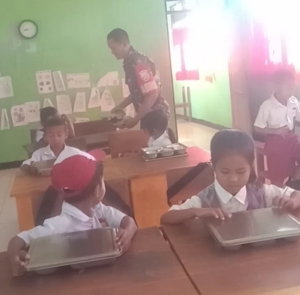 Babinsa Koramil 1627-01/Ba’a Dukung Pelaksanaan Program Makanan Bergizi Gratis di Rote Ndao
