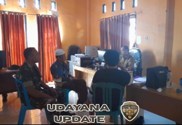 Babinsa Air Suning Dampingi Warga Ajukan Santunan Duka ke Dinas Sosial KSB