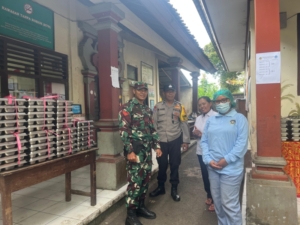 Babinsa Melinggih Dukung Program Makan Bergizi Gratis untuk 1.512 Siswa di Payangan