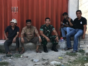 Babinsa Mangge Asi Ajak Warga Perkuat Ketahanan Keluarga dan Kepedulian Sosial