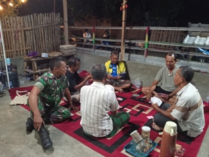 Babinsa Koramil 1628-04/Poto Tano Gelar Patroli Malam, Wujudkan Keamanan dan Ketertiban di Wilayah Binaan