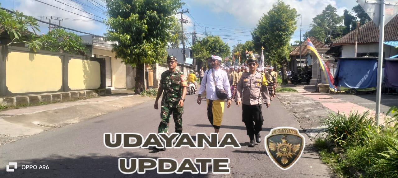 Babinsa Sidan Kawal Pengamanan Upacara Ngening Ida Pedanda Istri Sindhuwati Manggis Peling