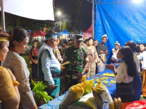 Dandim 1613/Sumba Barat Hadiri Festival Seni dan Budaya di Weekarou