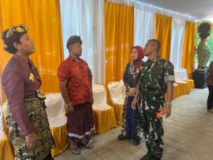 Dandim 1616/Gianyar Hadiri Pernikahan Putra Anggota Koramil Sukawati