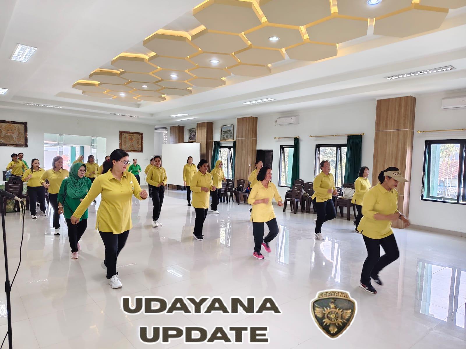 Persit Kodim Klungkung Gelar Senam Bersama Dan Posbindu