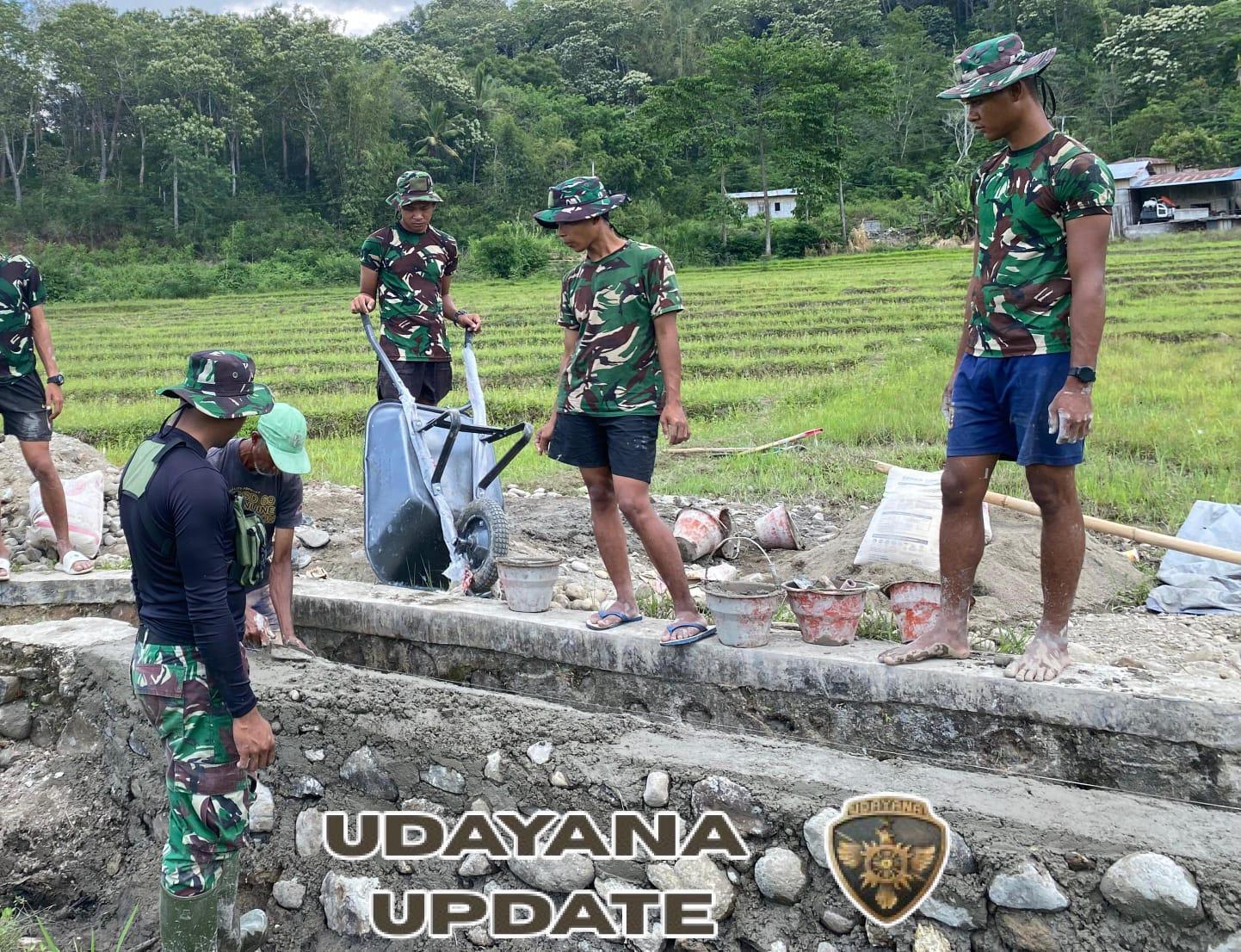 Pengecoran Dinding Irigasi TMMD ke-126 di Pu’un Keo Capai Setengah Jalan