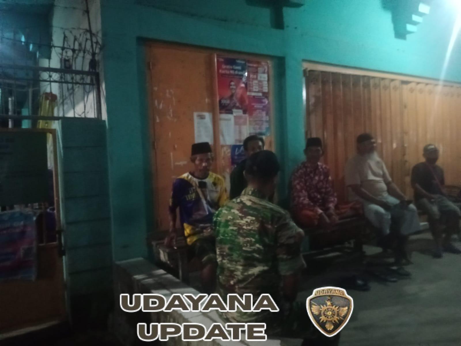 Babinsa Koramil 1628-05/Jereweh Laksanakan Patroli Malam Jaga Keamanan Wilayah