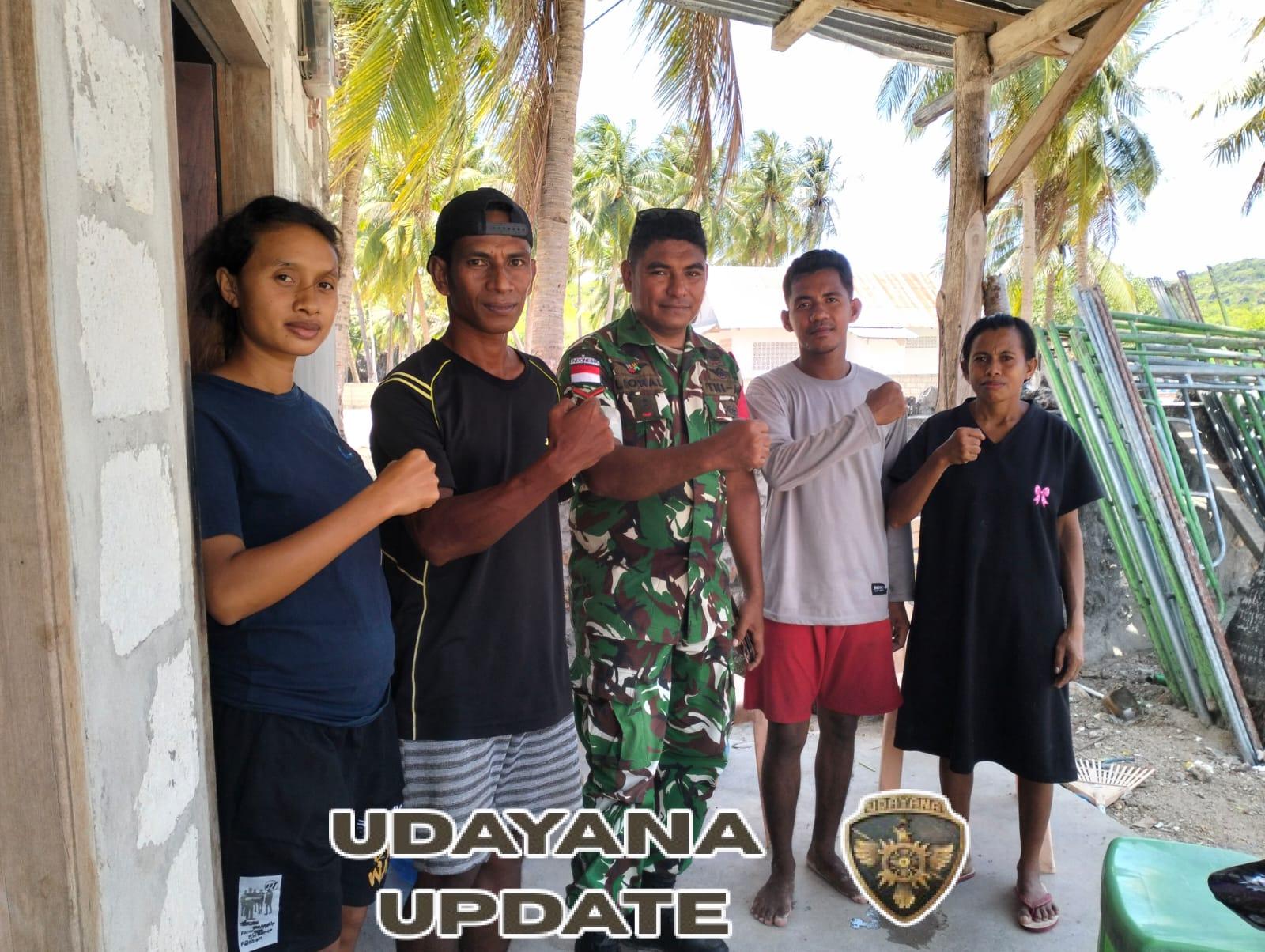 Babinsa Kopda Otnial Bofe Mediasi Keributan Dua Pasangan Pasutri di Desa Oeseli