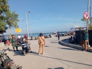 Pantau Keamanan Pelabuhan, Koramil Nusa Penida Gencarkan Patroli