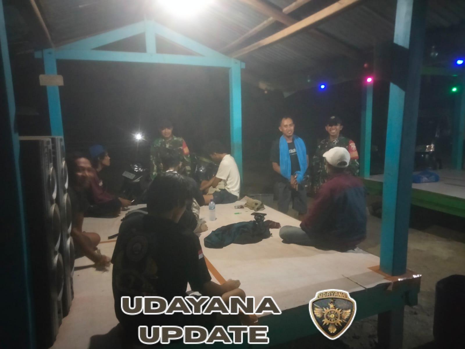 ‎Tingkatkan Kamtibmas, Anggota Koramil 1607-03/Ropang Laksanakan Patroli Malam di Lenangguar