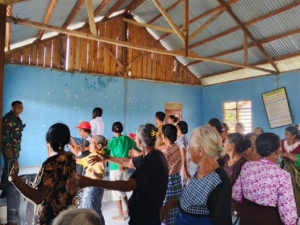 Perhatian Babinsa Karera Terhadap Kesehatan Warga, Monitoring Posyandu Lansia