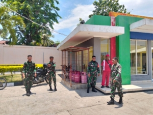 Patroli Rutin Koramil 1603-04/Kewapante Cegah Gangguan Keamanan di Area Pom Bensin