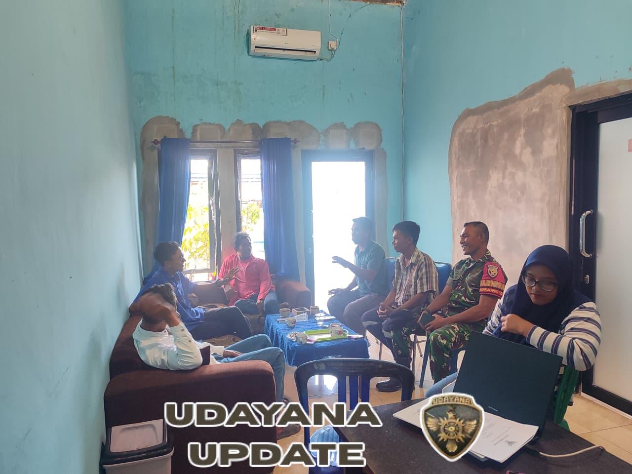 Babinsa Taliwang Dampingi Rapat Verifikasi Data Penerima Bantuan Pemerintah