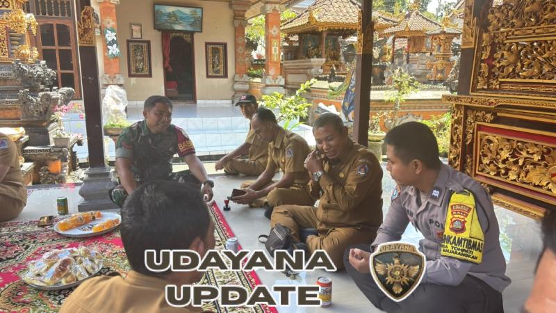 Babinsa Bersama Bhabikamtibmas Dan Perangkat Desa Tohpati Gelar Kunjungan Sosial Jenguk Warga Sakit