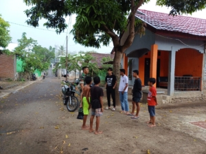 Babinsa Kelurahan Potu Ajak Anak Warga Binaan Rajin Sekolah dan Jaga Ketertiban