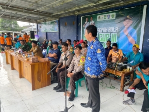 Camat Taliwang Buka Turnamen Sepak Bola Kades Cup III, Warga Sermong Antusias Hadirv