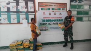 TNI dan Pemerintah Bersinergi Tekan Inflasi, Beras SPHP Dijual Murah di Koramil Batutua