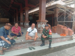 Babinsa Koramil Klungkung Optimalkan Binter melalui Komsos