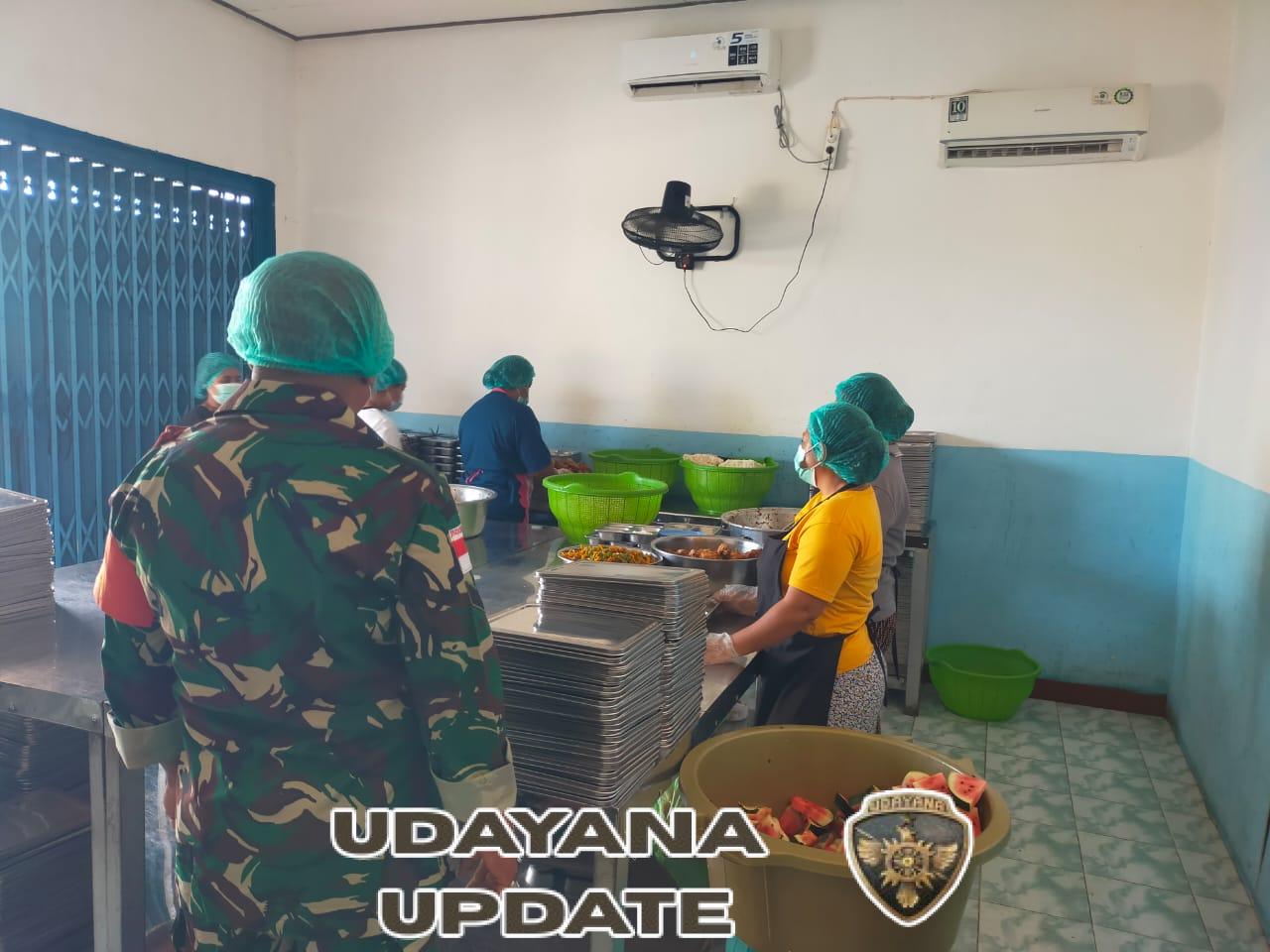 Babinsa Koramil 1627-01/Ba’a Dampingi Pelaksanaan Program Makanan Bergizi Gratis di Rote Ndao