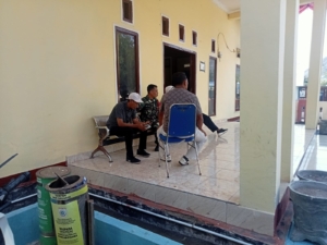 Babinsa Desa Poto Tano Ajak Warga Jaga Keamanan dan Kondusifitas Desa