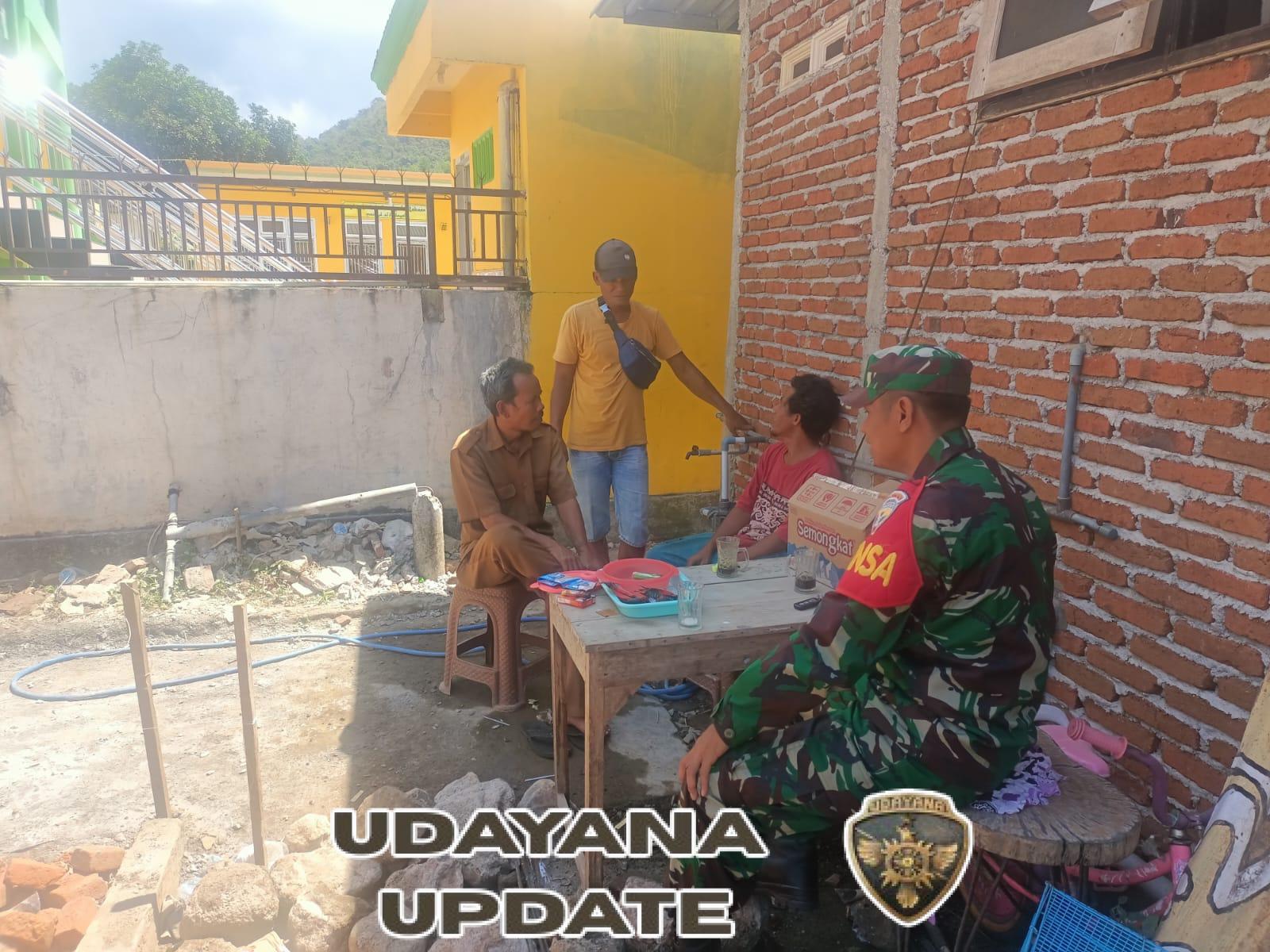 Babinsa Laksanakan Komsos Bersama Warga untuk Pererat Hubungan Kekeluargaan