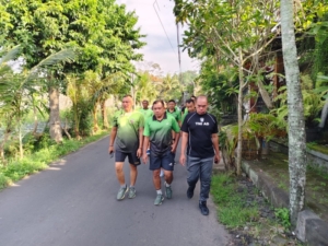 Kodim Klungkung Tingkatkan Kebugaran Fisik Melalui Jalan Pagi