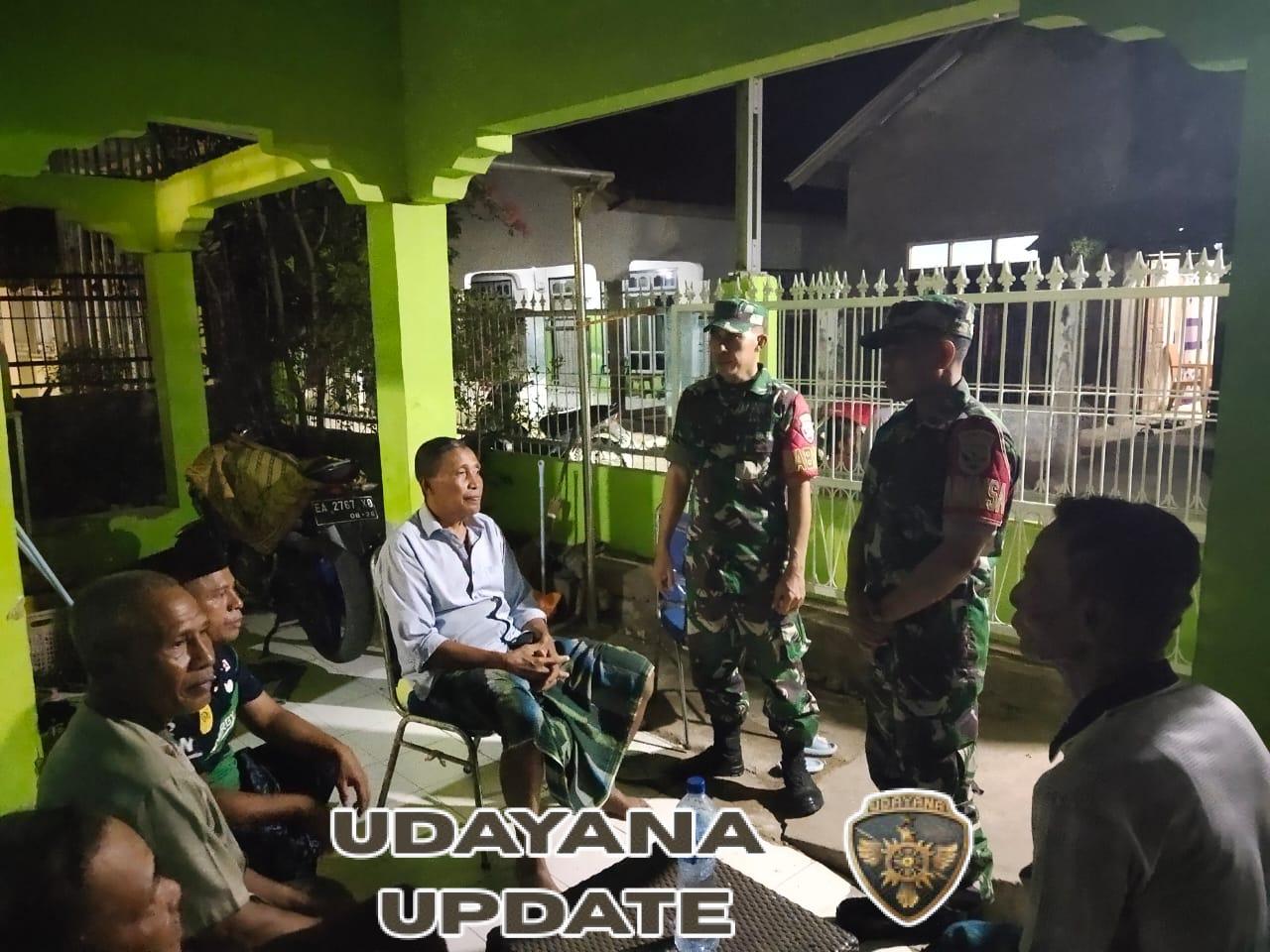 Patroli Siskamling Serka Akbar Bersama Koramil Amankan Desa Rora Donggo