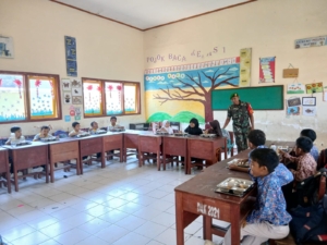 Makan Bergizi Gratis di SDN 7 Taliwang, Kegiatan Babinsa Serka Bustanuddin Berjalan Lancar