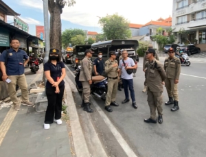 Penertiban Parkir Liar dan PKL di Jalan Siligita Nusa Dua Upaya Tertibkan Kemacetan Lalu Lintas
