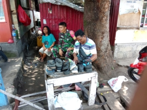 TNI AD Perkuat Kamtibmas, Babinsa Kodim 1602/Ende Dampingi Masyarakat Desa Ranggatalo