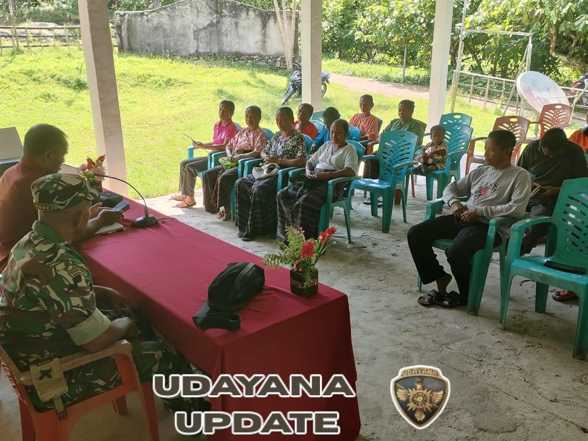 Babinsa Kodim 1602/Ende Pererat Kerja Sama dengan Warga melalui Komsos dan Pamwil di Desa Kekandere