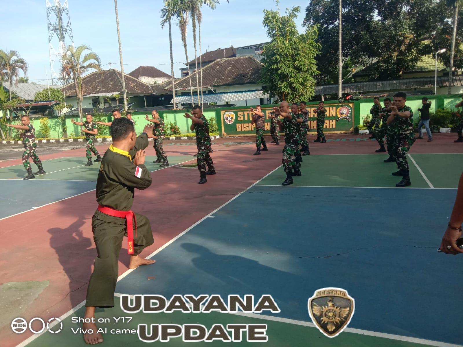 Tingkatkan Profesionalisme Prajurit, Kodim Klungkung Gelar Latihan Pencak Silat Militer