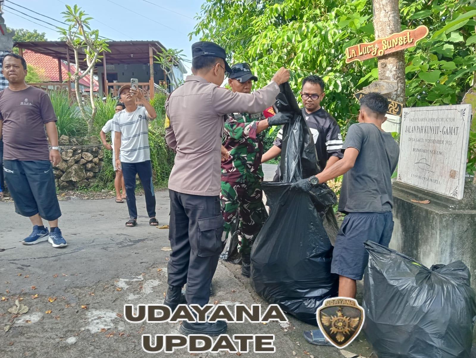 Kolaborasi TNI Dan Pemdes, Babinsa Sakti Ikut Serta Aksi Bersih Sampah