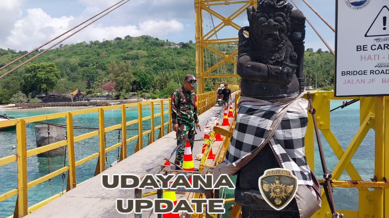 Pagar Pembatas Jembatan Kuning Roboh, Babinsa Lembongan Langsung Turun Cek Lokasi