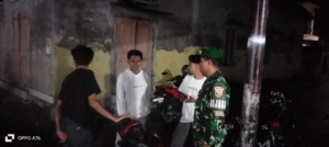Babinsa Koramil Taliwang Giat Patroli Malam Jaga Keamanan Wilayah