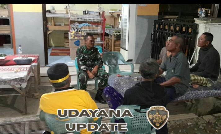 Babinsa Jereweh Laksanakan Patroli Malam, Ajak Warga Jaga Ketertiban dan Keamanan Lingkungan