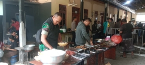 Danramil Sukasada Hadiri Upacara Dewa Yadnya dan Laksanakan Komsos Bersama Perangkat Desa Panji