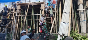 Babinsa Koramil Wolowaru Bersama Warga Nuamulu Gelar Karya Bhakti di Masjid Baiturahman