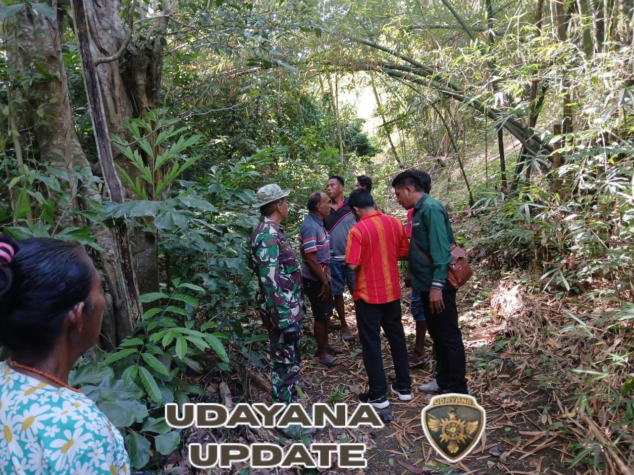 Babinsa Koramil 02/Walakaka Cek Lokasi Batas Tanah Bermasalah di Desa Harona Kalla