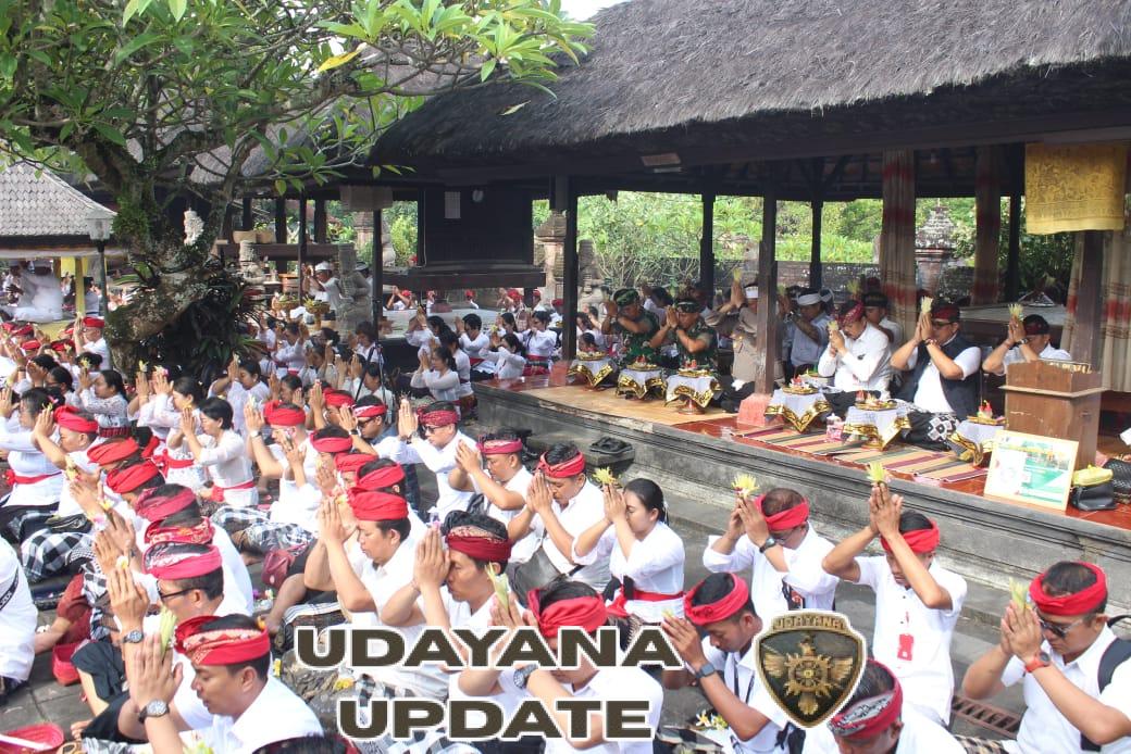 Dandim Tabanan Bersama Forkopimda Hadiri Persembahyangan di Pura Pekedungan