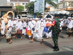 Serma Nomri Kolimon, Atensi Berlangsungnya Piodalan di Pura Dalem Desa Adat Tengkulung