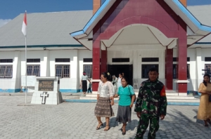 Babinsa Koramil 1627-03/BTT Amankan Ibadah Minggu di Gereja GMIT Talitakumi Ngauk