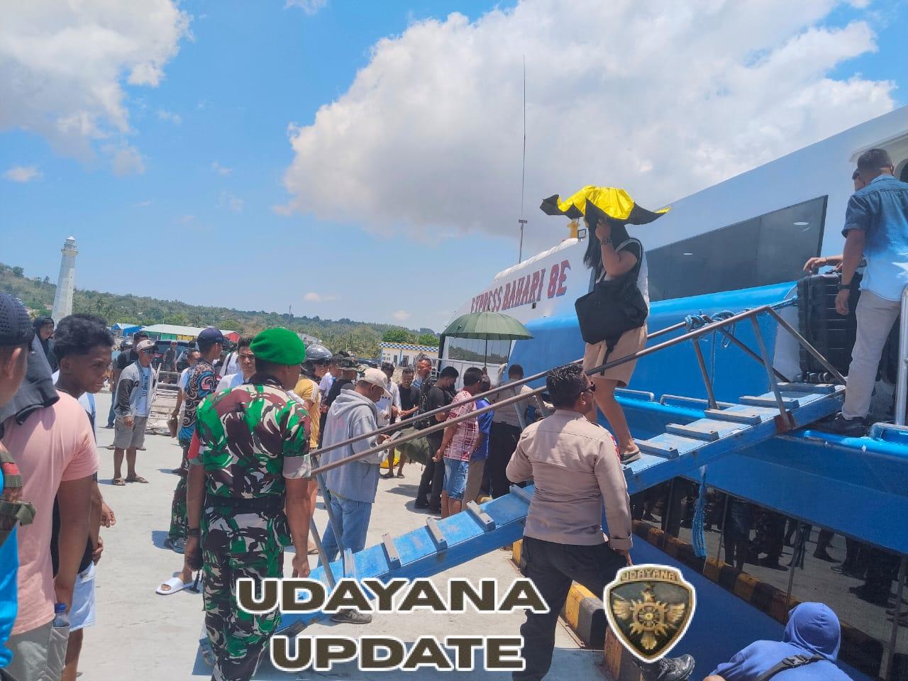 Situasi Aman, Koramil 1627-01/Baa Kawal Kedatangan dan Keberangkatan Kapal di Rote Ndao