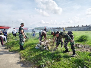Dampingi Bupati Klungkung, Letkol Sidik Pramono Tegaskan Gotong Royong Semesta Berencana Diwarnai Bersih Sungai Dan Tanam Ribuan Pohon
