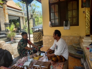 Babinsa Klumpu Gelar Anjangsana Dan Komsos Di Banjar Tiagan