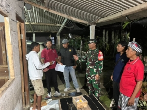 Babinsa Koramil 1616-04/Blahbatuh Turun Langsung Awasi Penduduk Non Permanen di Desa Saba