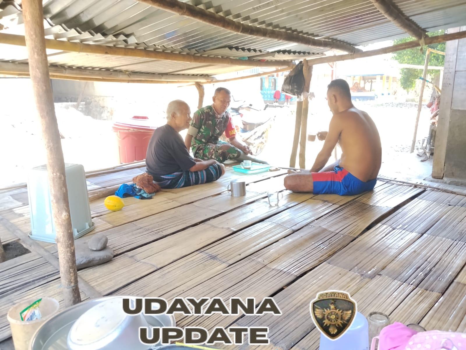 Tingkatkan Kamtibmas, Babinsa Maurole Turun Langsung Temui Warga di Kotabaru