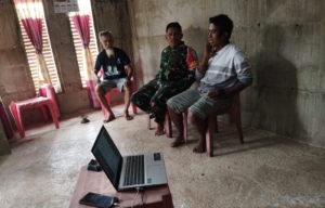 Komsos dan Pamwil, Babinsa Rifaldi Jadi Sahabat Warga Desa Nuanaga